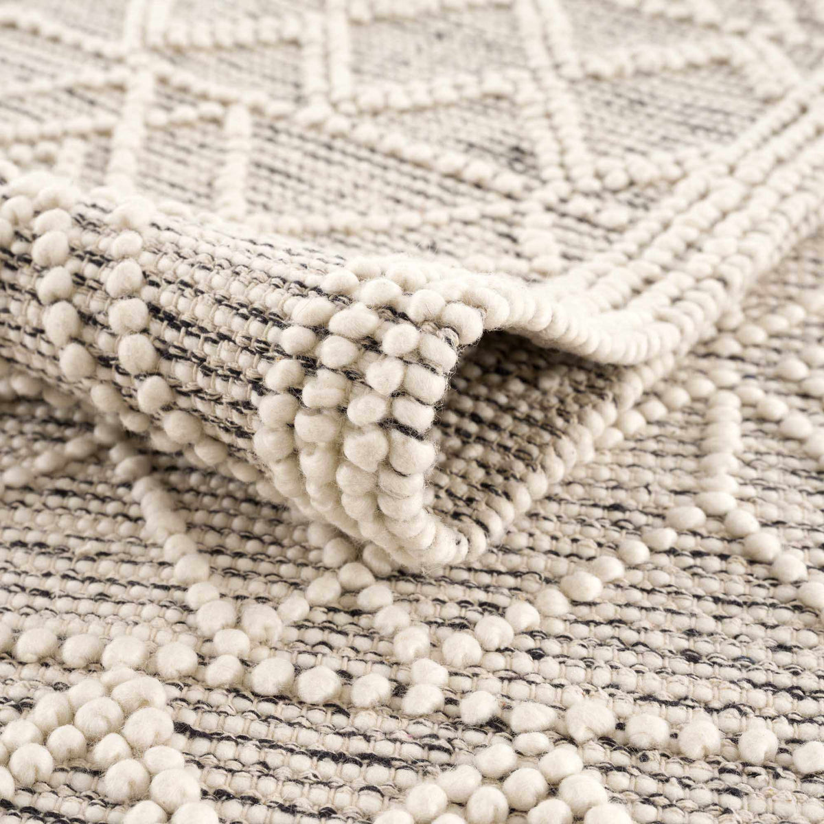 Ramsbury Wool Area Rug - Decor Addict, LLC