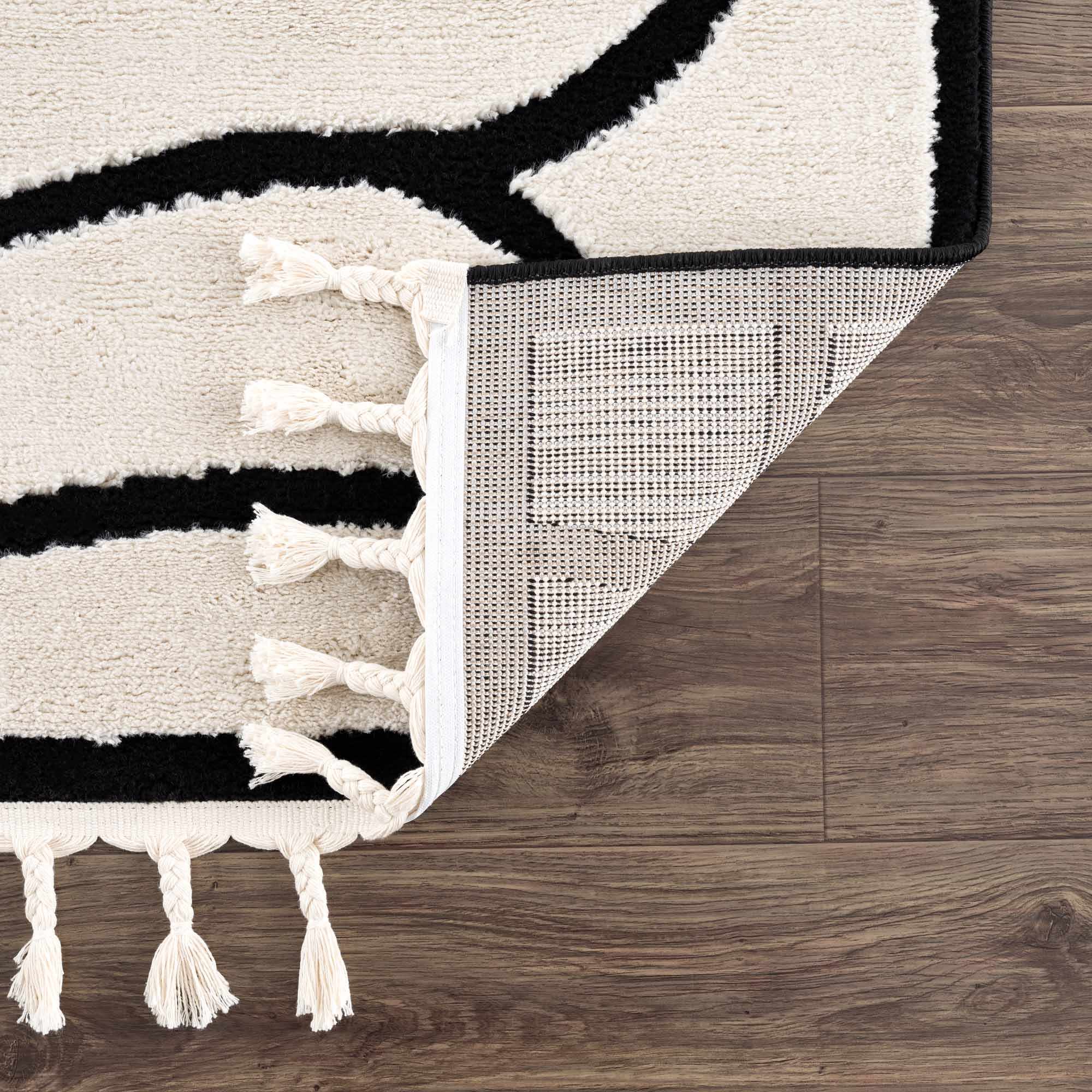 Azana Black & White Area Rug - Decor Addict, LLC