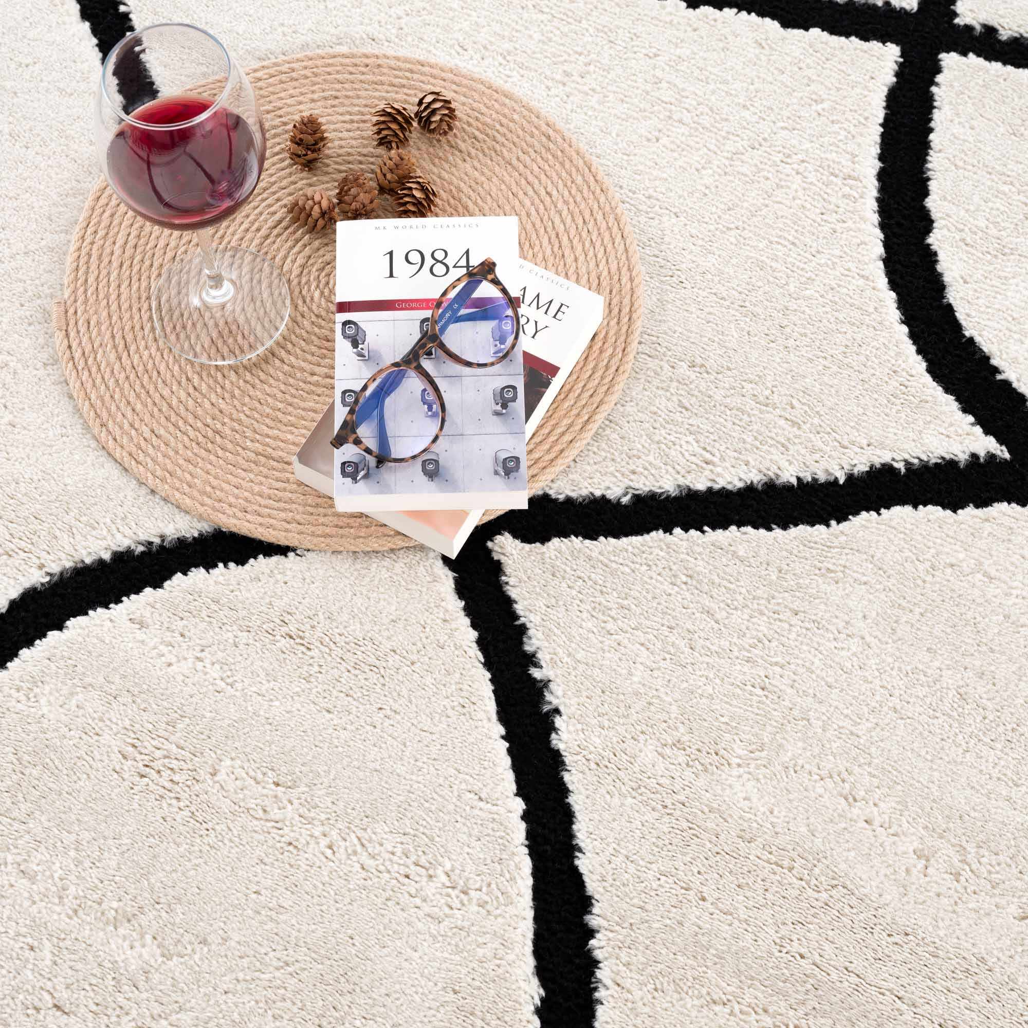 Azana Black & White Area Rug - Decor Addict, LLC