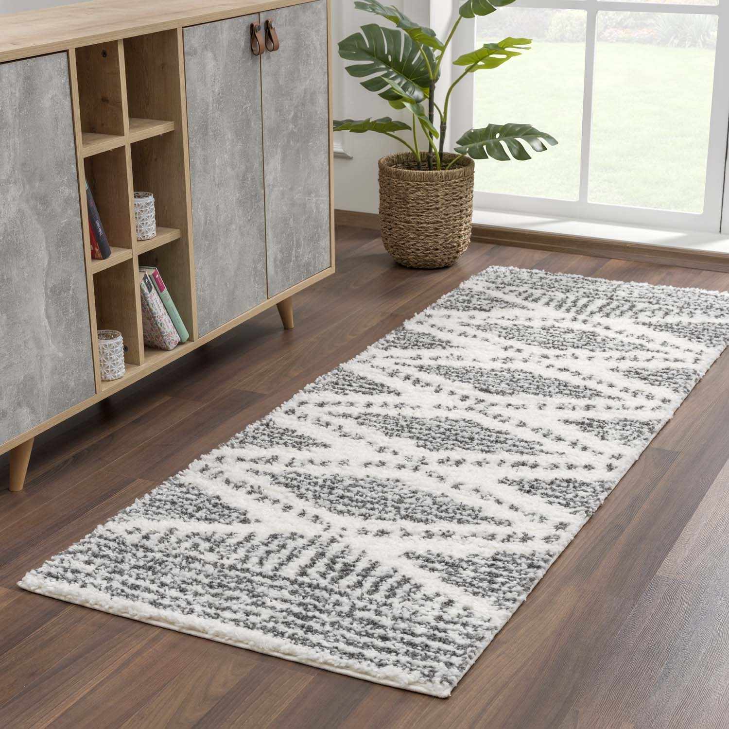 Trunding Plush Area Rug - Decor Addict, LLC