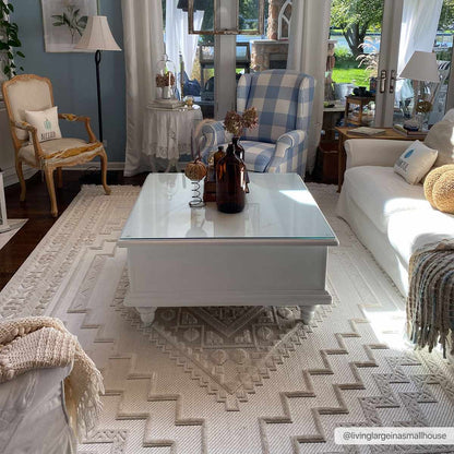 Alya White Fringe Rug - Decor Addict, LLC