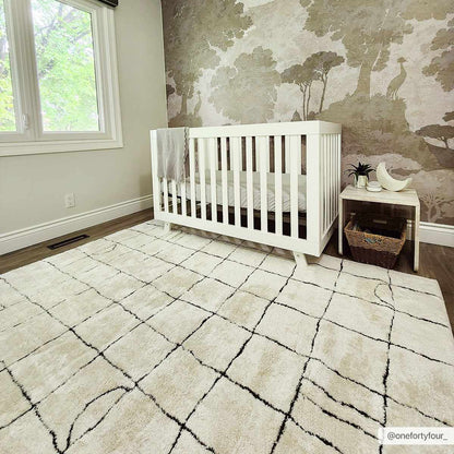 Keanu Black & White Gambit Rug - Decor Addict, LLC