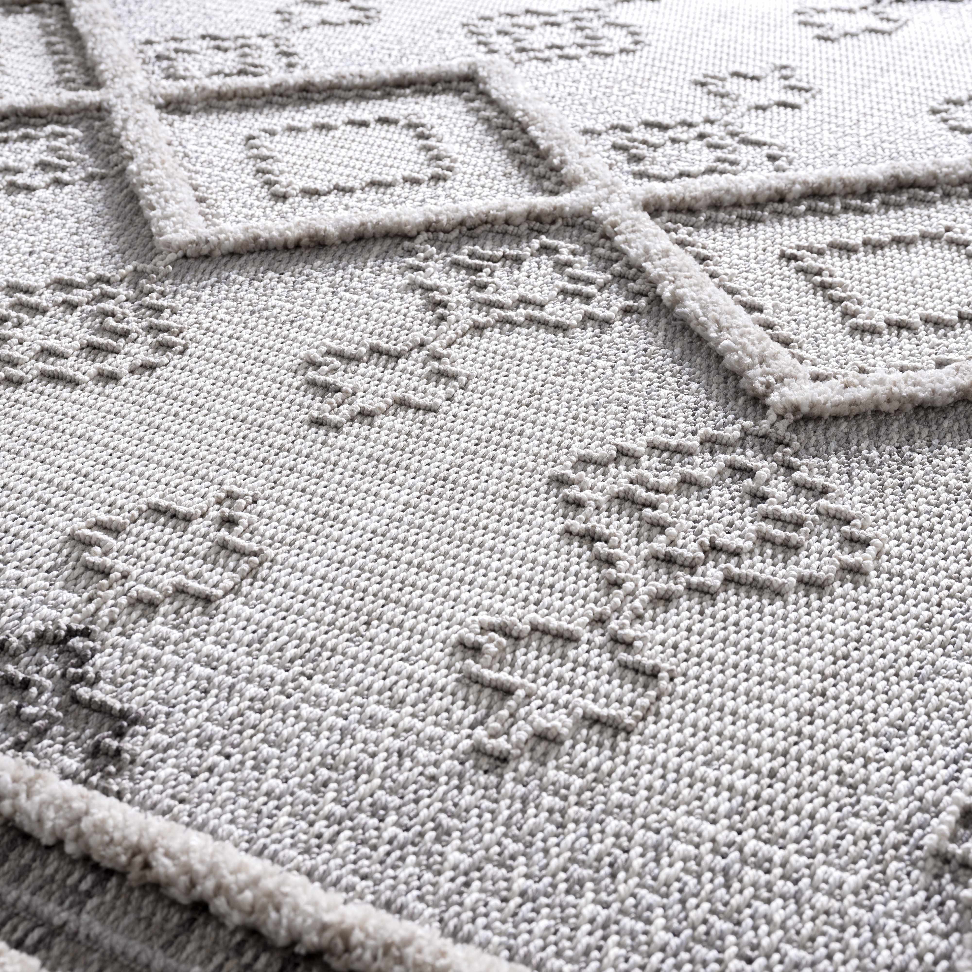 Amaga Area Rug - Decor Addict, LLC