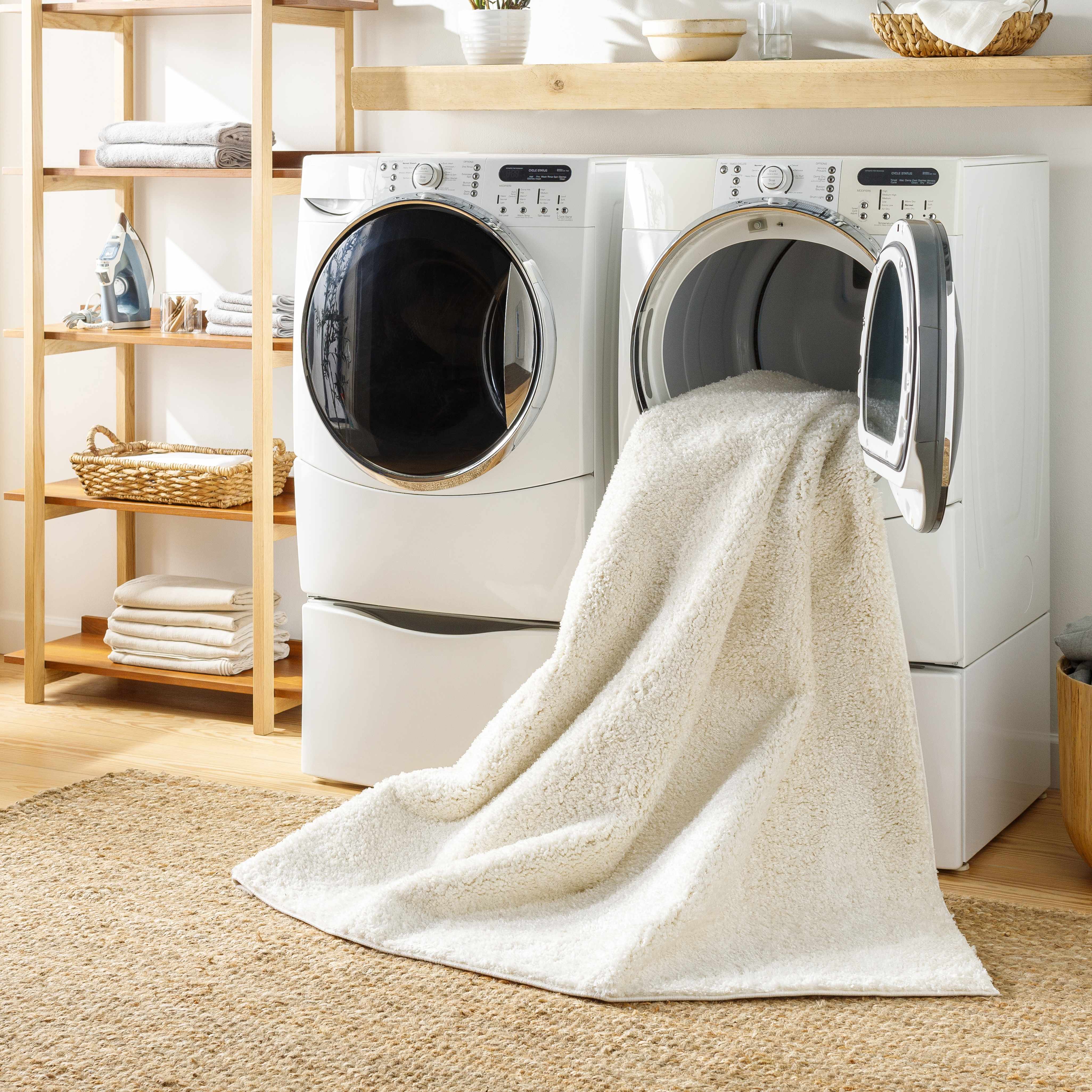 Judy Solid White Washable Rug - Decor Addict, LLC