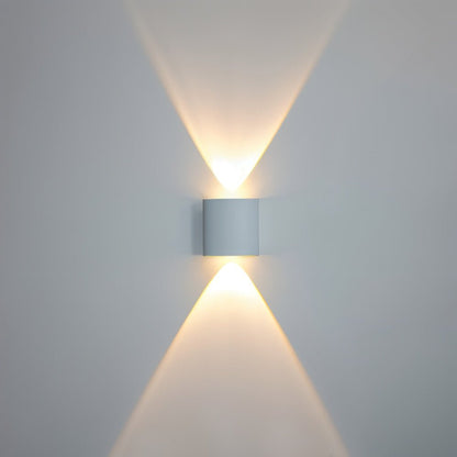 Avivah Wall Lamp - Decor Addict, LLC