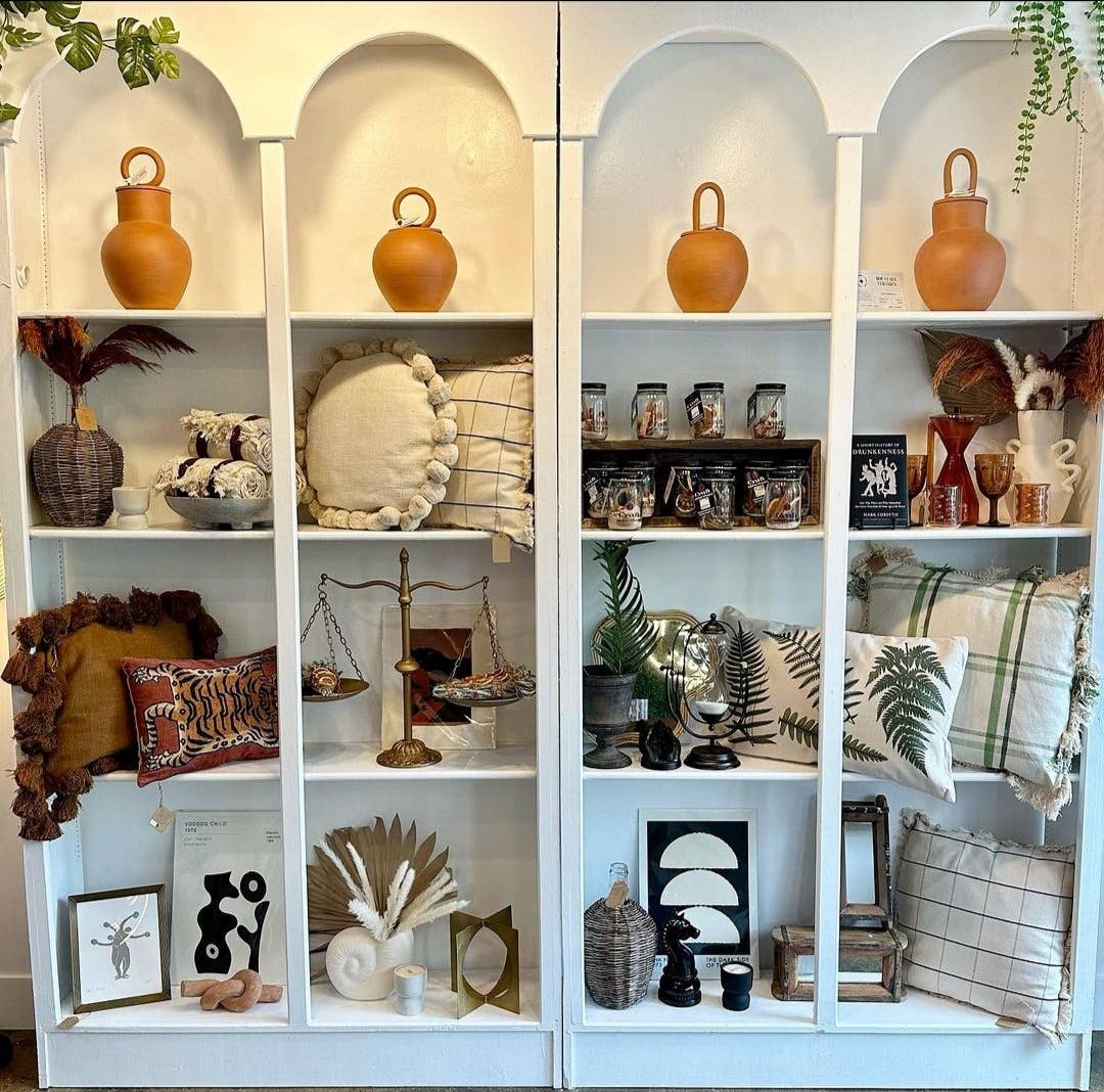 White terracotta jar. - Decor Addict, LLC