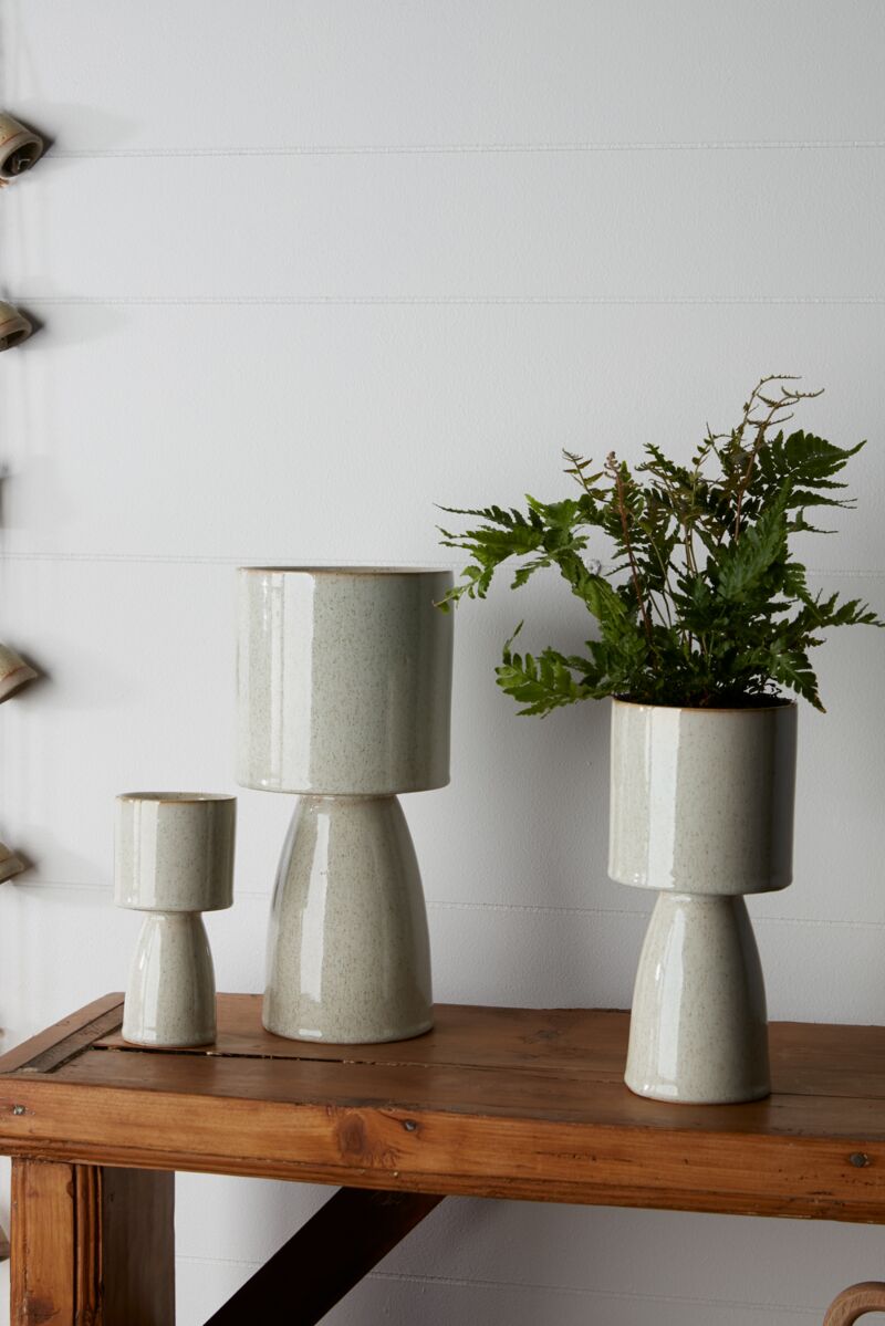 Beta Footed Pot 4"x 8.75" - Decor Addict, LLC