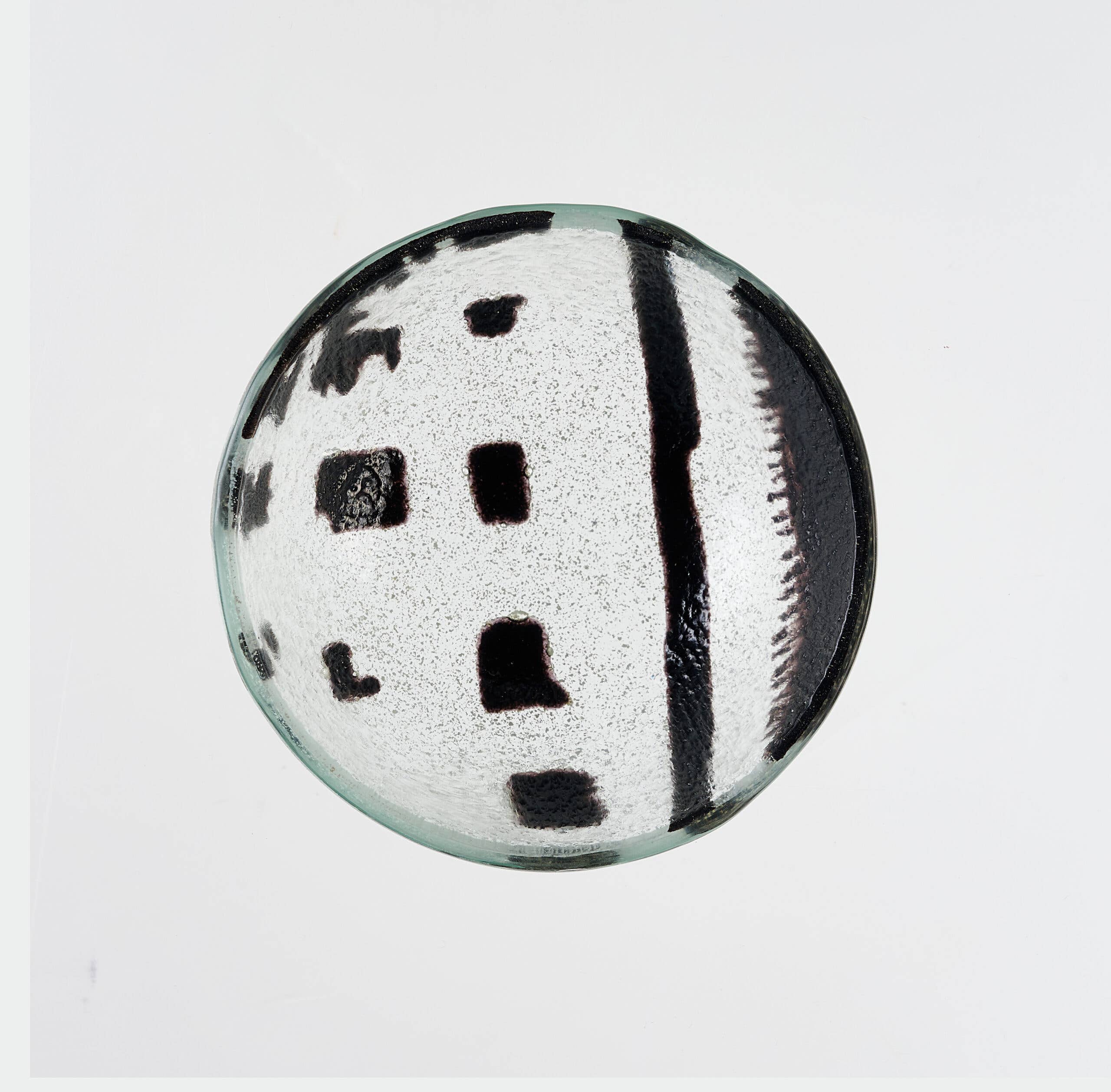 Wavy Bowl Tray 12x5 Black & White Bold #: Black & White / Glass - Decor Addict, LLC