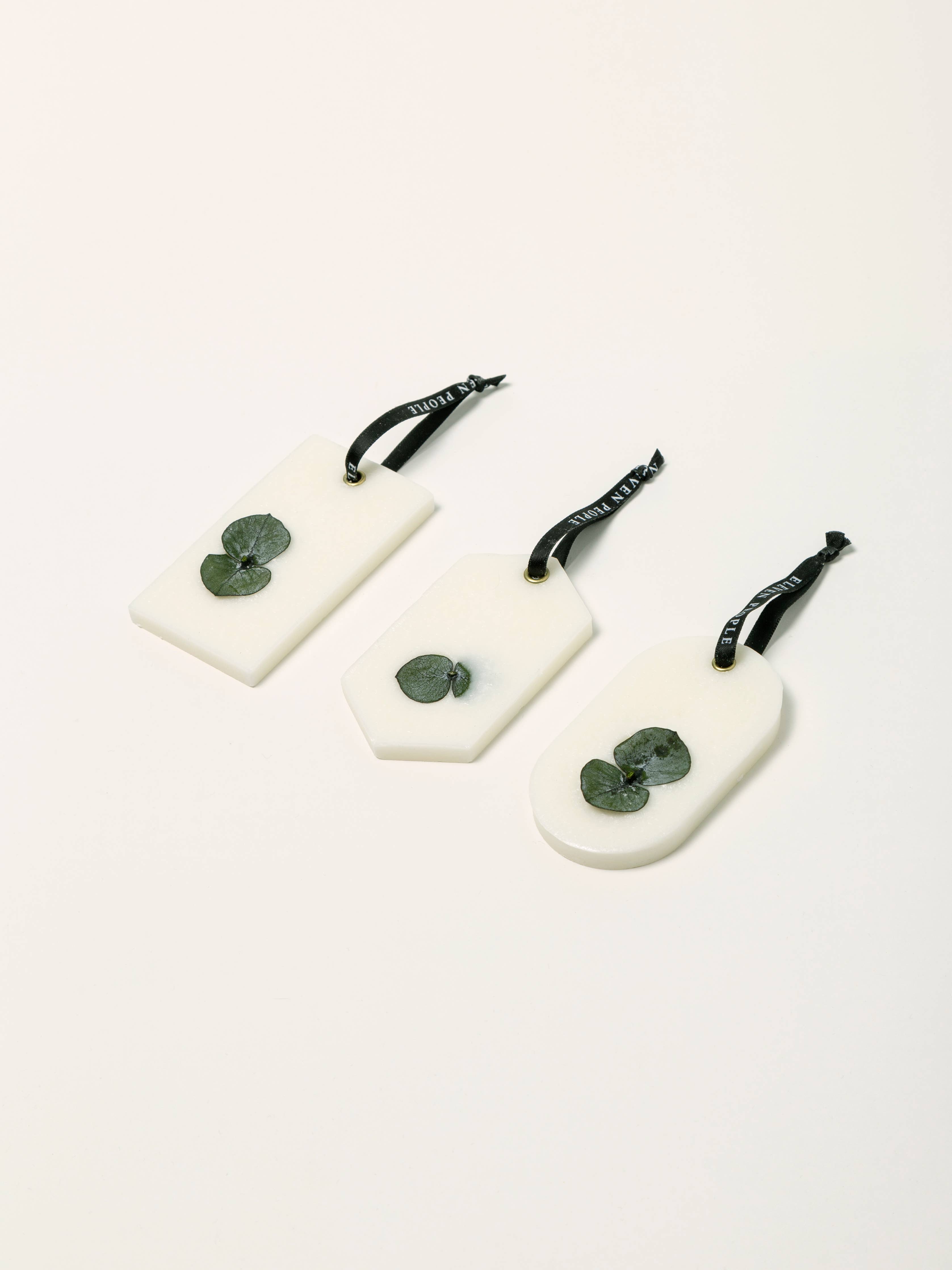 08 Sea Salt, Jasmine and Cedarwood Closet Wax Bar Freshener: Large - Decor Addict, LLC