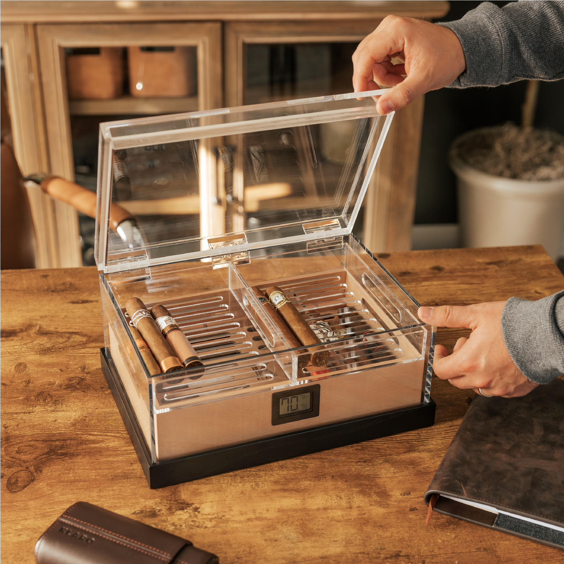 Felix Pro Tupperdor - Acrylic Humidor - Decor Addict, LLC