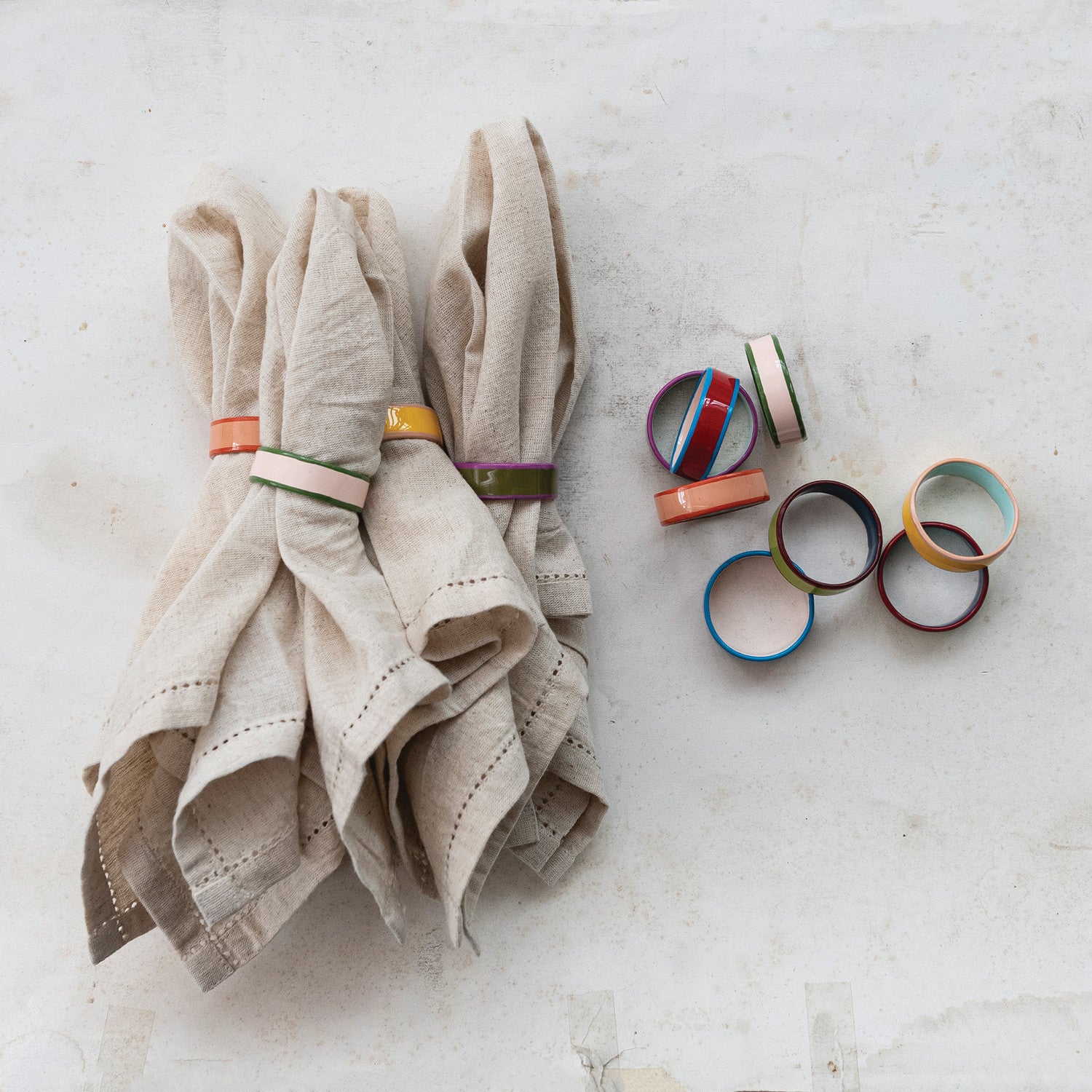 Enameled Metal Napkin Rings with Colored Edge, 6 Colors