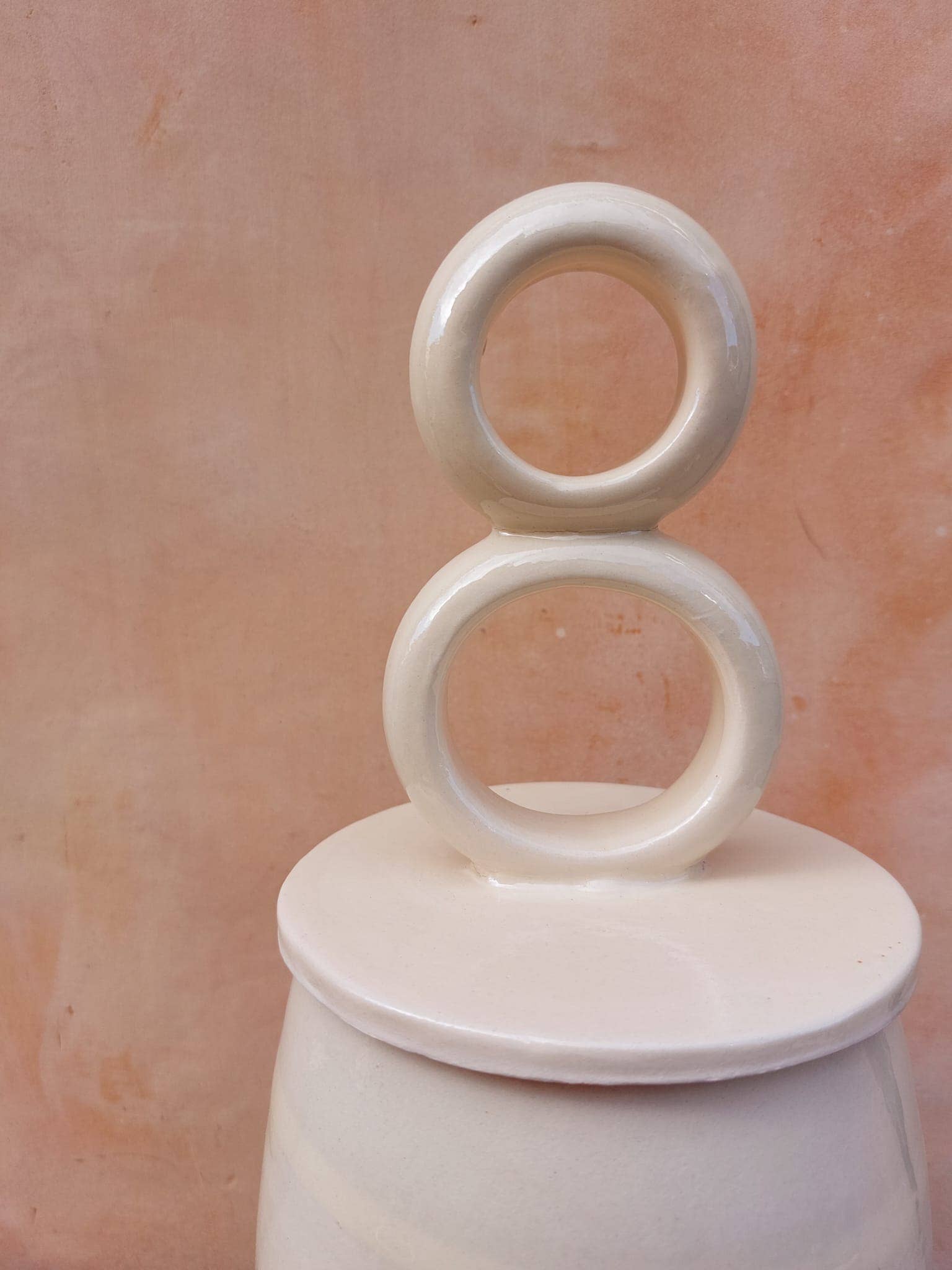 White terracotta jar. - Decor Addict, LLC