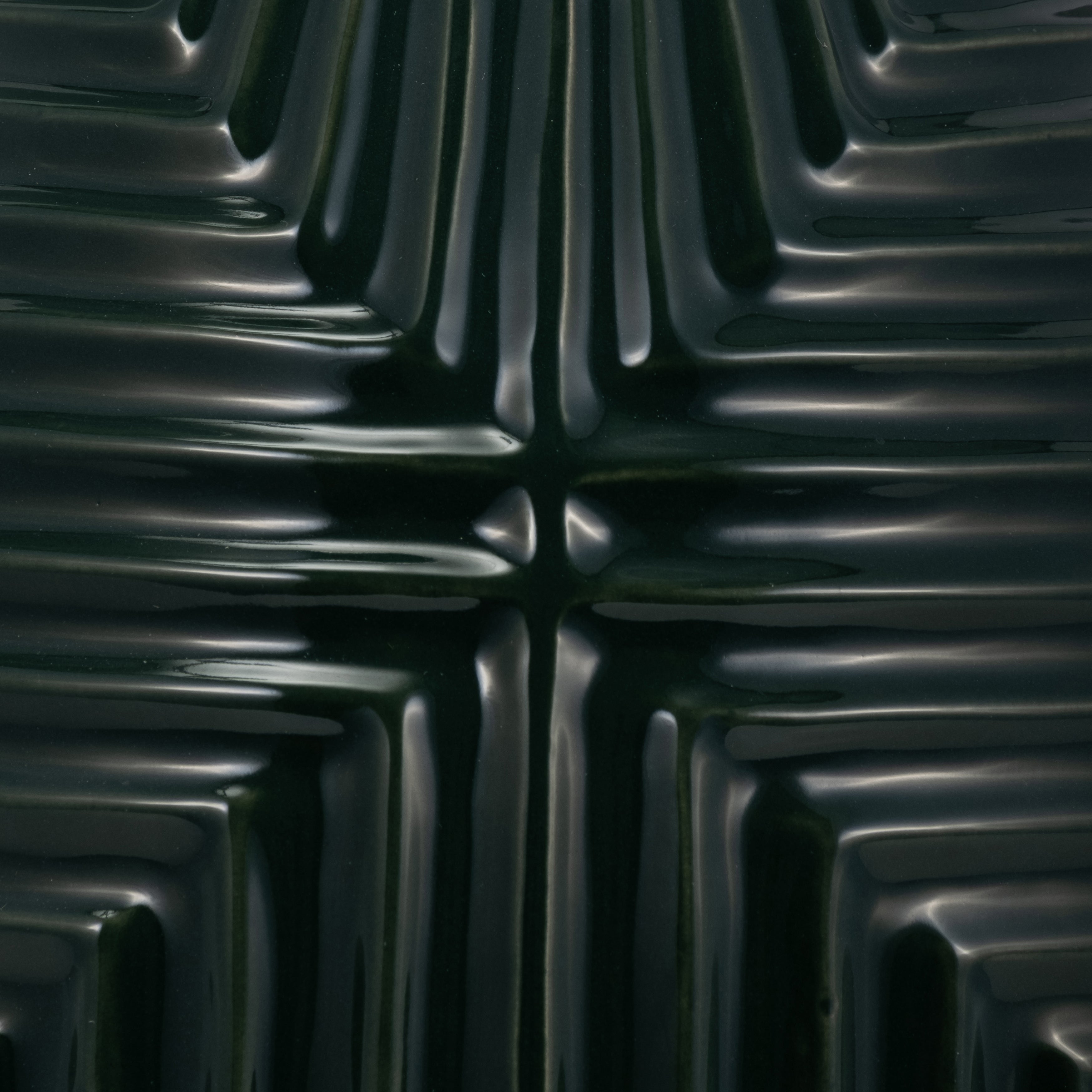 Robinfield Green Vase view 6