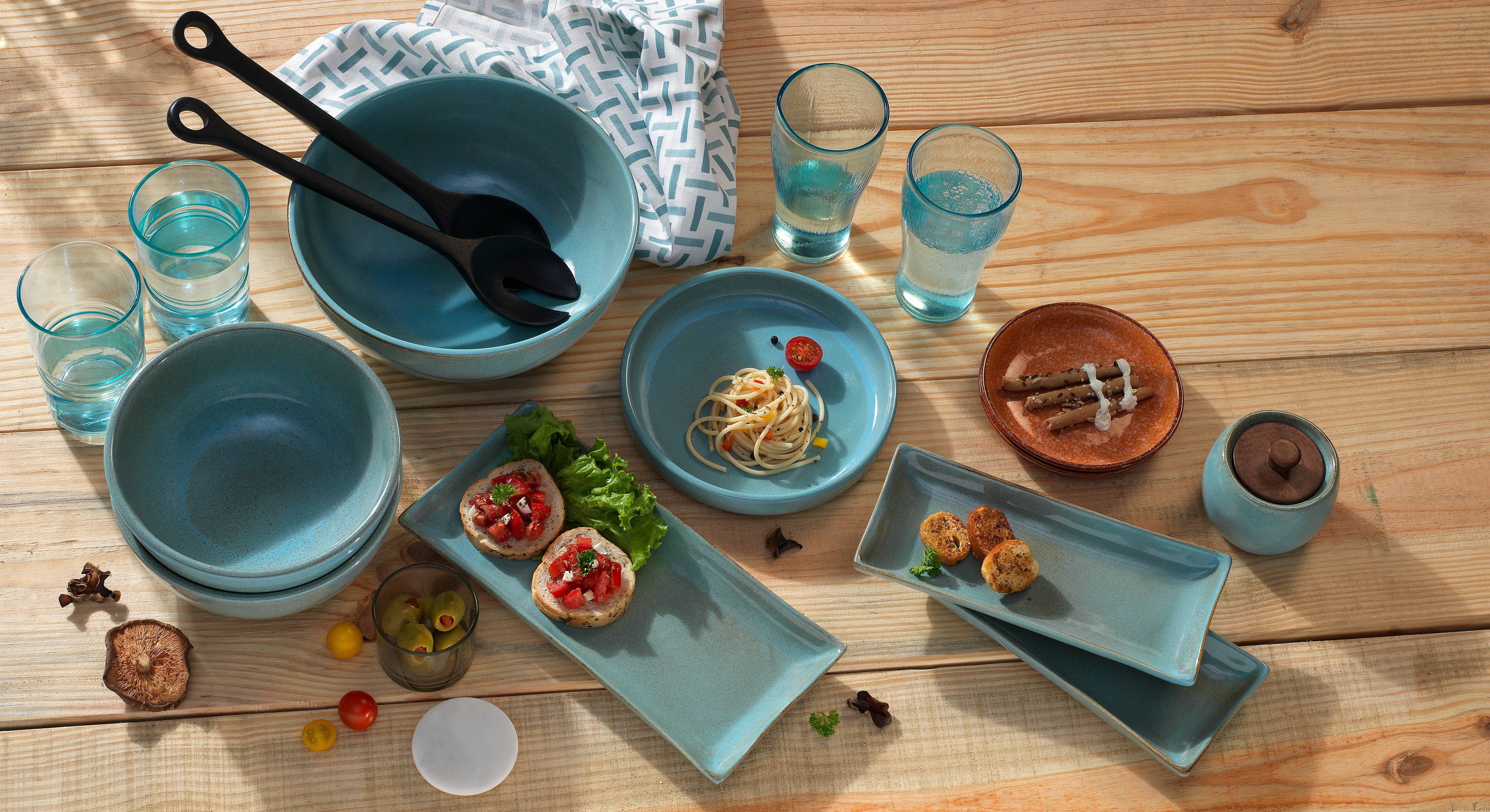Aqua Ceramic Pasta Bowl – 600 ML with Raised Edges - Decor Addict, LLC