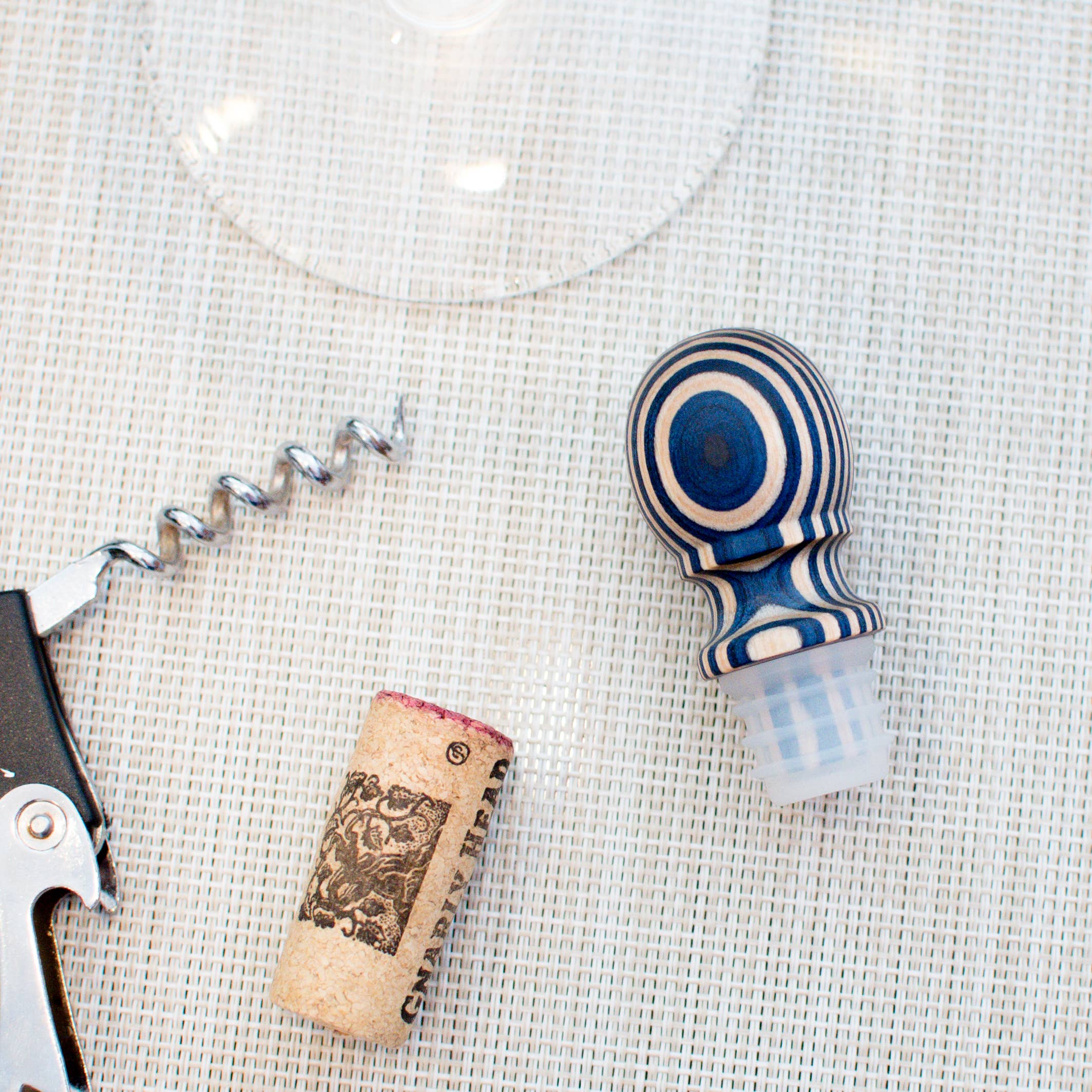 3" Blue Pakka Bottle Stopper - Carded - Decor Addict, LLC