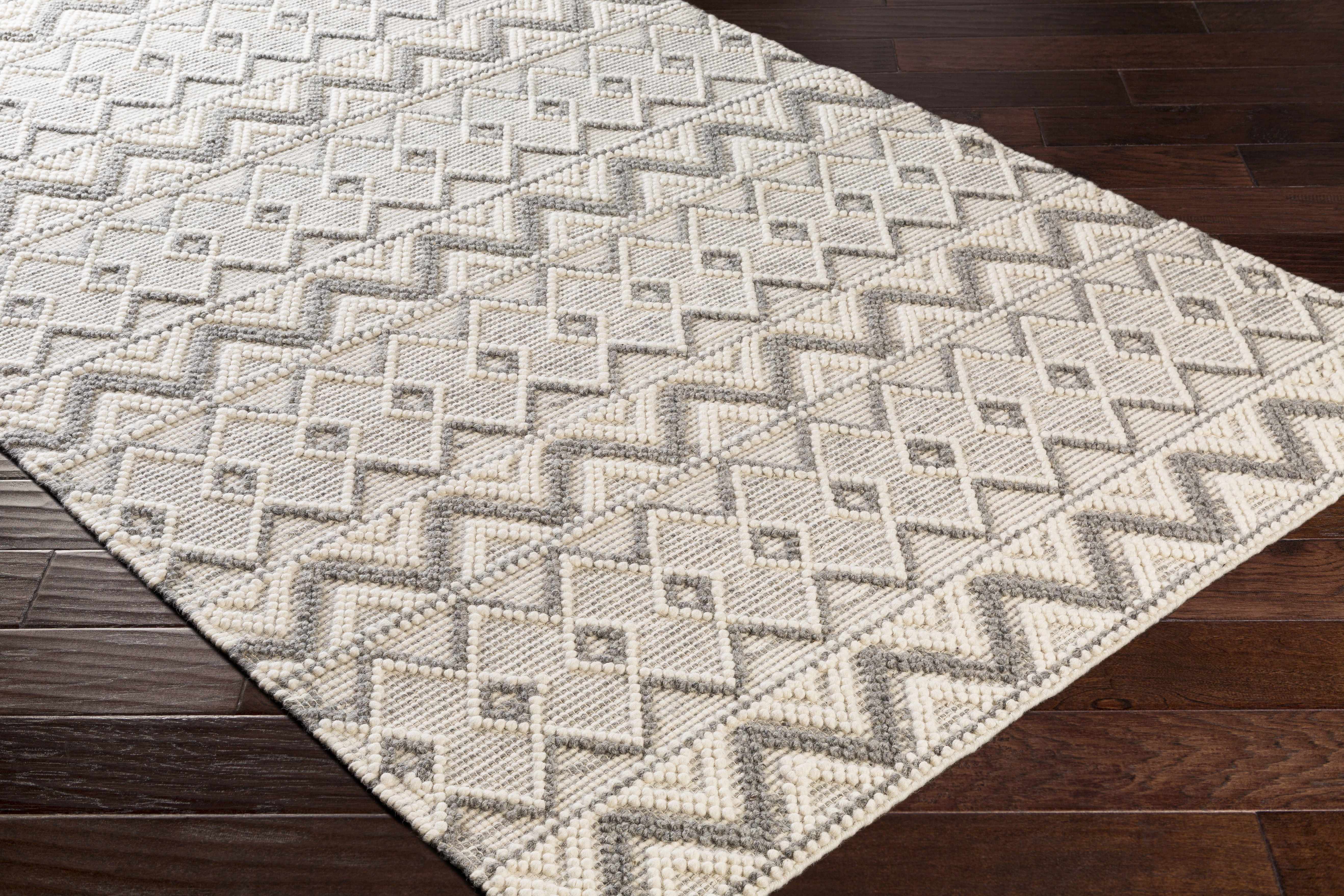 Antigo Wool Area Rug - Decor Addict, LLC