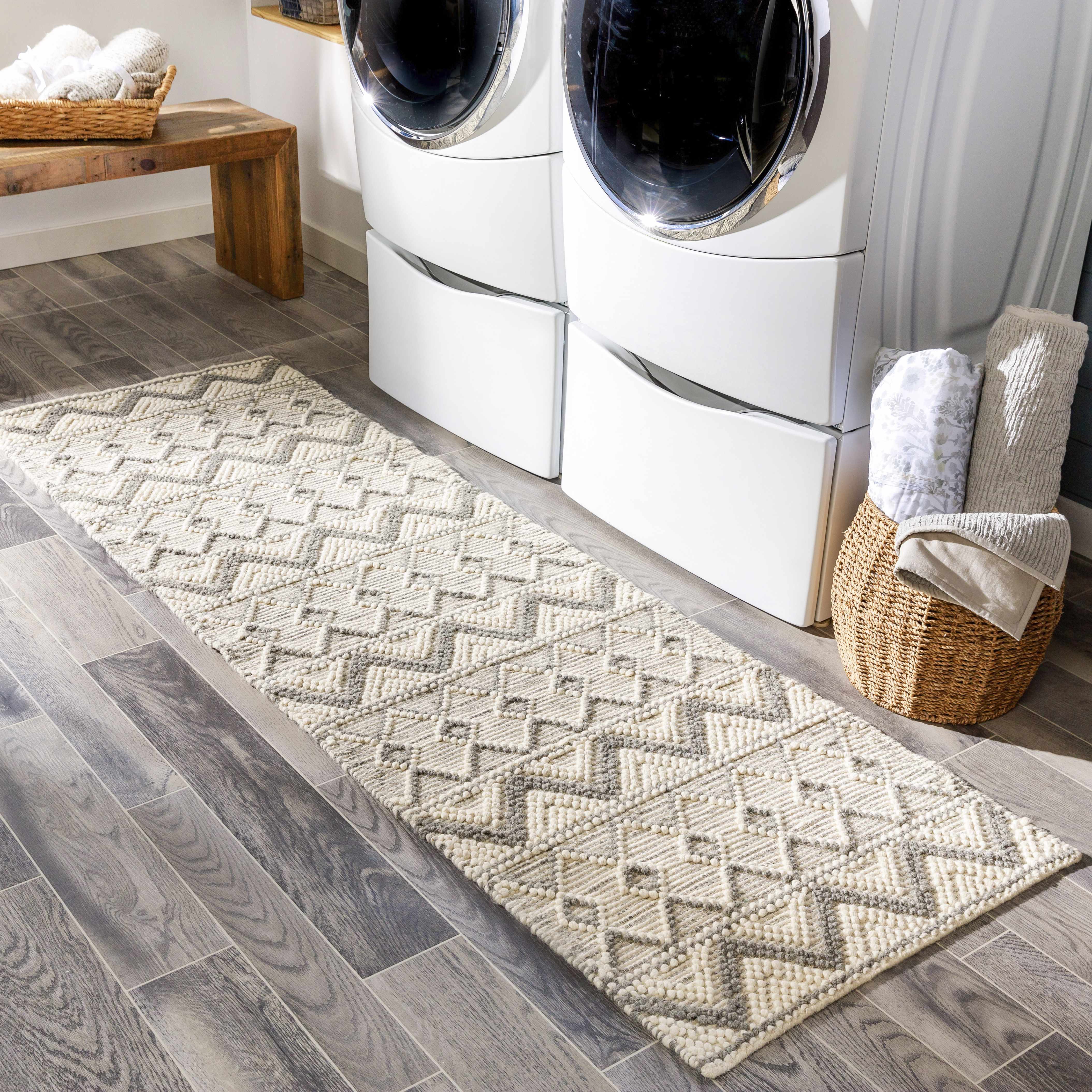 Antigo Wool Area Rug - Decor Addict, LLC