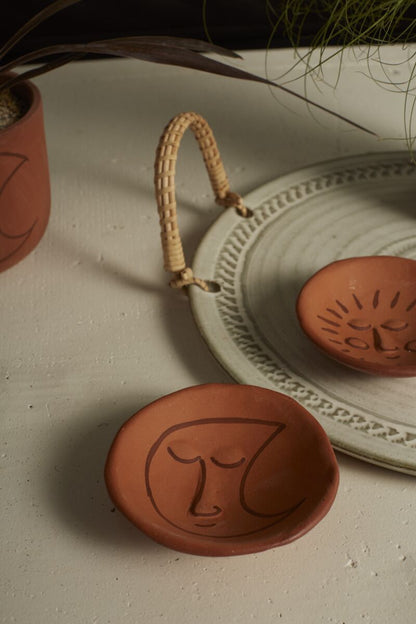 Soluna Collection Dish - Decor Addict, LLC